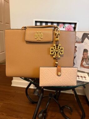 Tory Burch Large Britten Bag w/Charm & Wallet